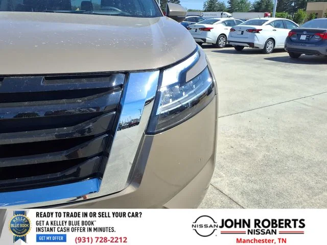 Used 2024 Beige Nissan Platinum image 15