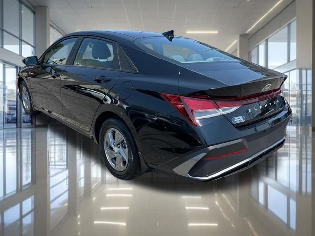 Certified Used 2024 Abyss Black Hyundai SE image 3