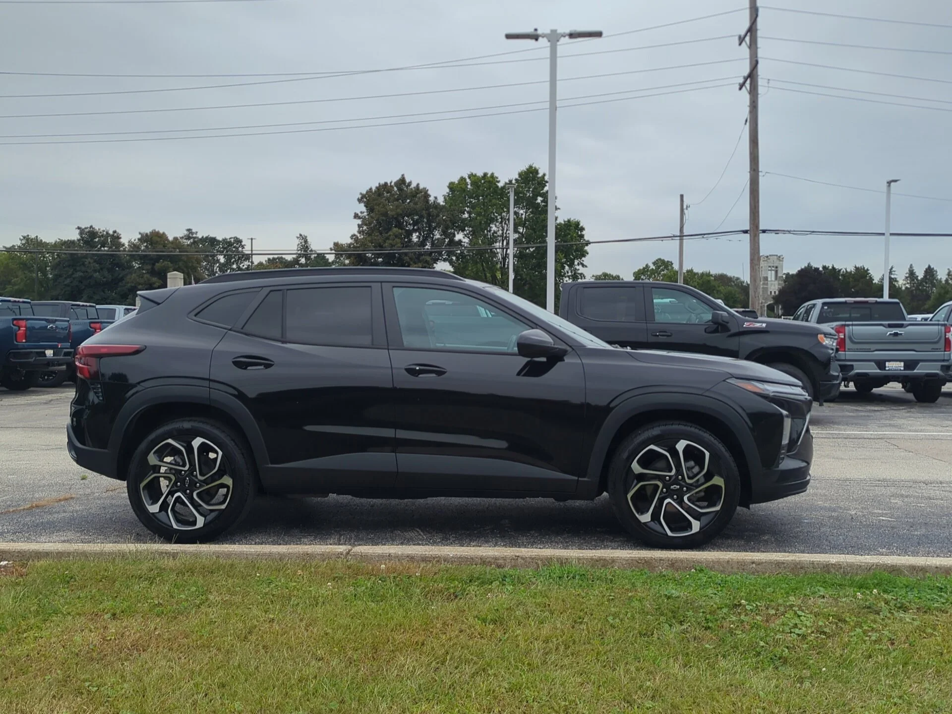 Used 2024 Mosaic Black Metallic Chevrolet 2RS image 19