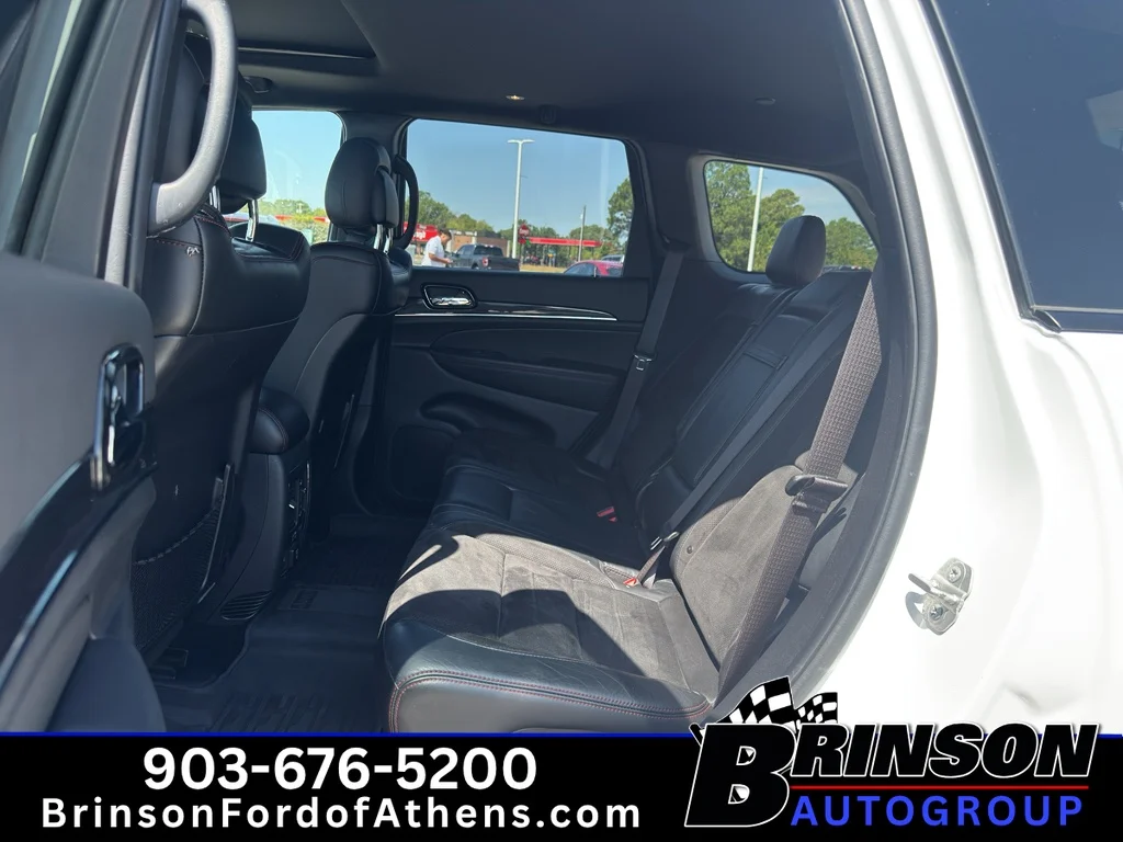 Used 2021 Bright White Clearcoat Jeep Trailhawk image 25