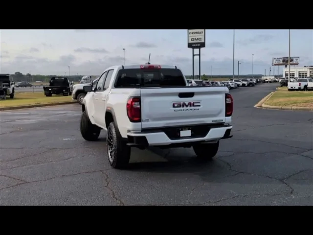 New 2026 Summit White GMC Elevation image 31