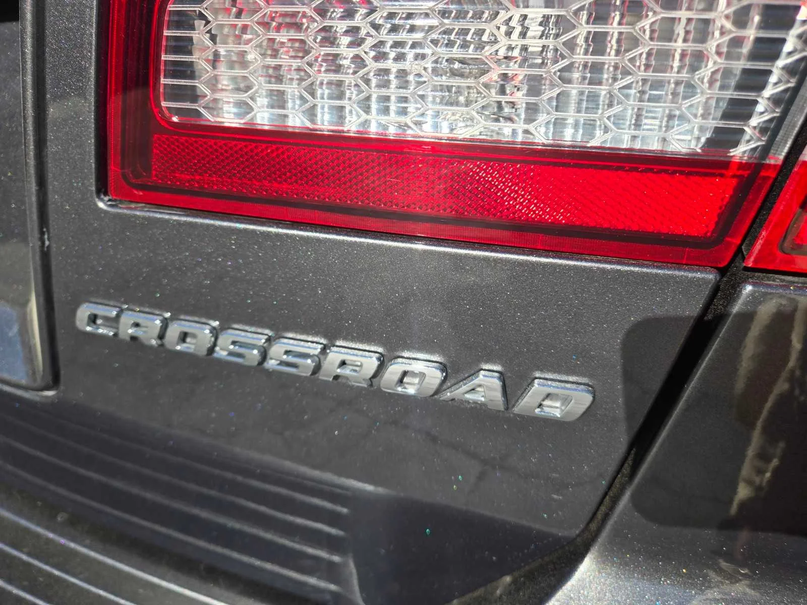 Used 2018  Dodge Crossroad image 28