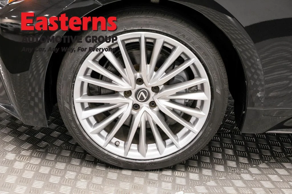 Used 2022 Black Lexus 300 image 33