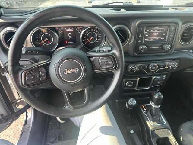 Used 2020 Billet Silver Metallic Clearcoat Jeep Unlimited Sport image 18