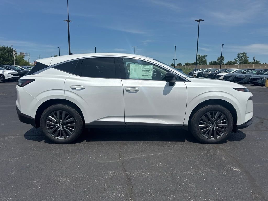 New 2026 White Nissan SL image 2