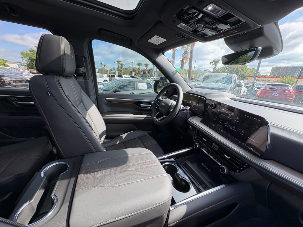 2026 Chevrolet Suburban High Country - Photo 25