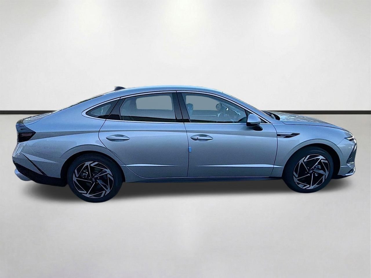 New 2026 Aero Silver Hyundai SEL Sport image 2