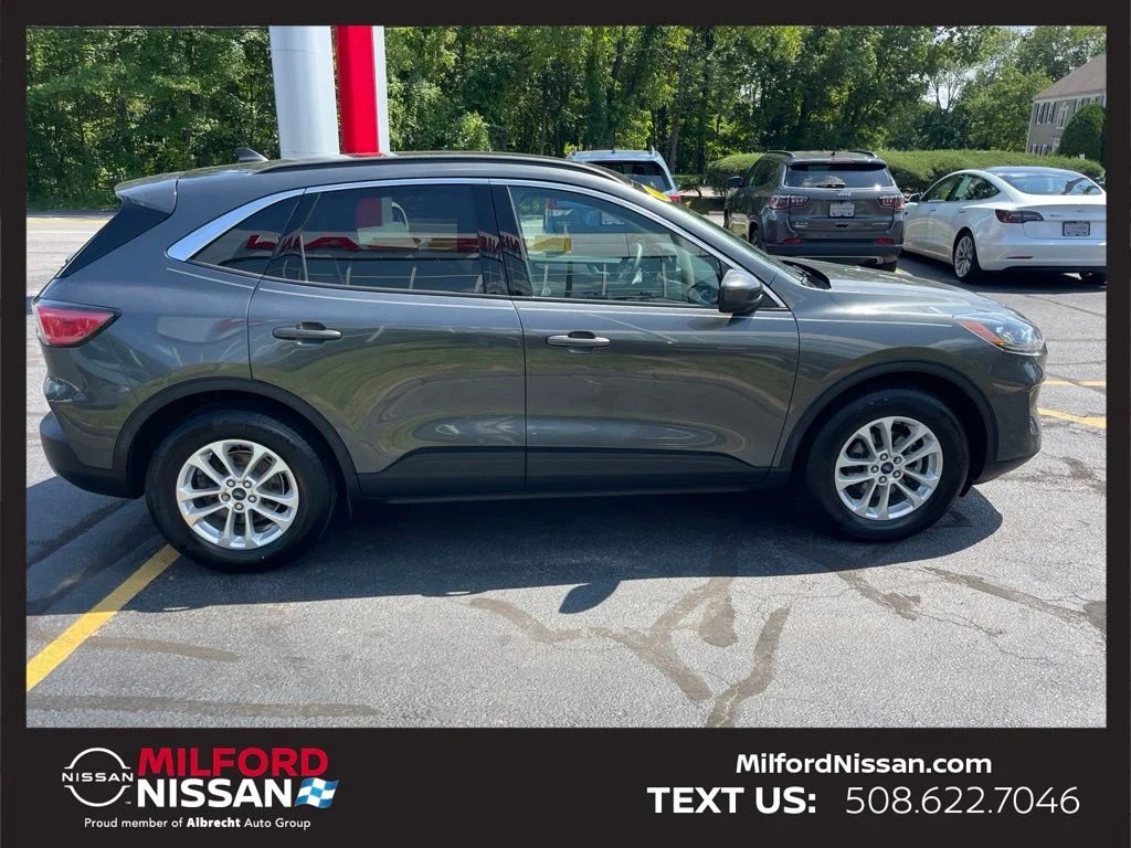 Used 2020 Gray Ford SE image 6