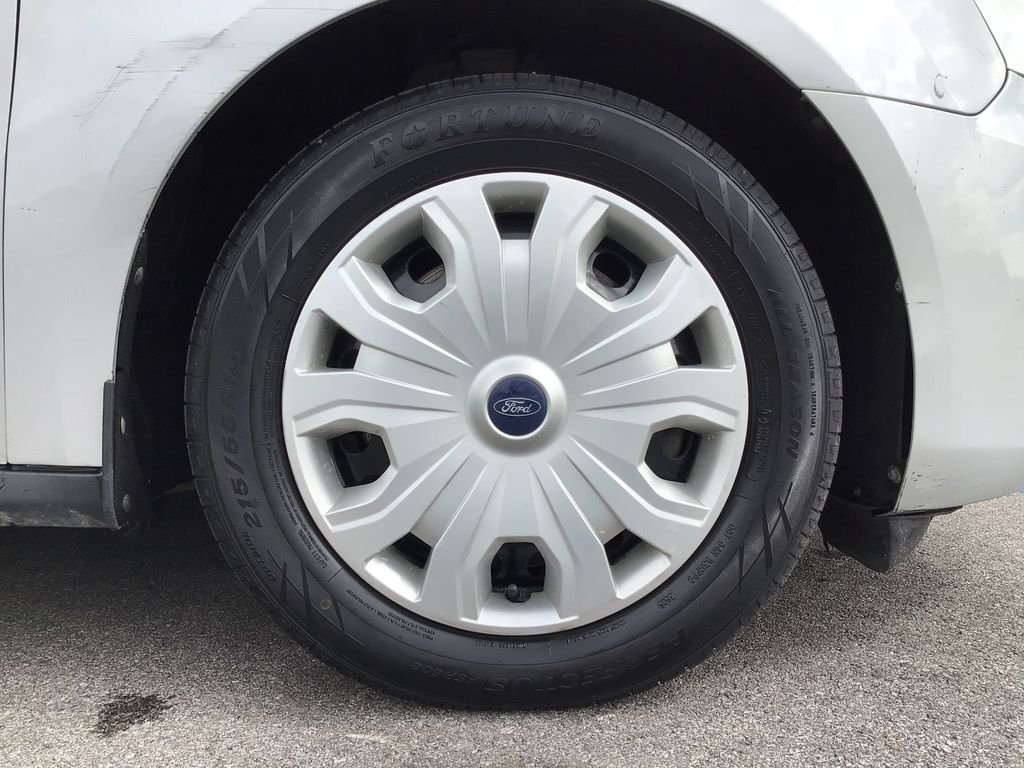 Used 2021 Silver Ford XLT image 16