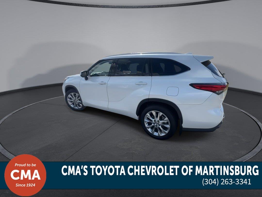Used 2023 Wind Chill Pearl Toyota Limited image 6