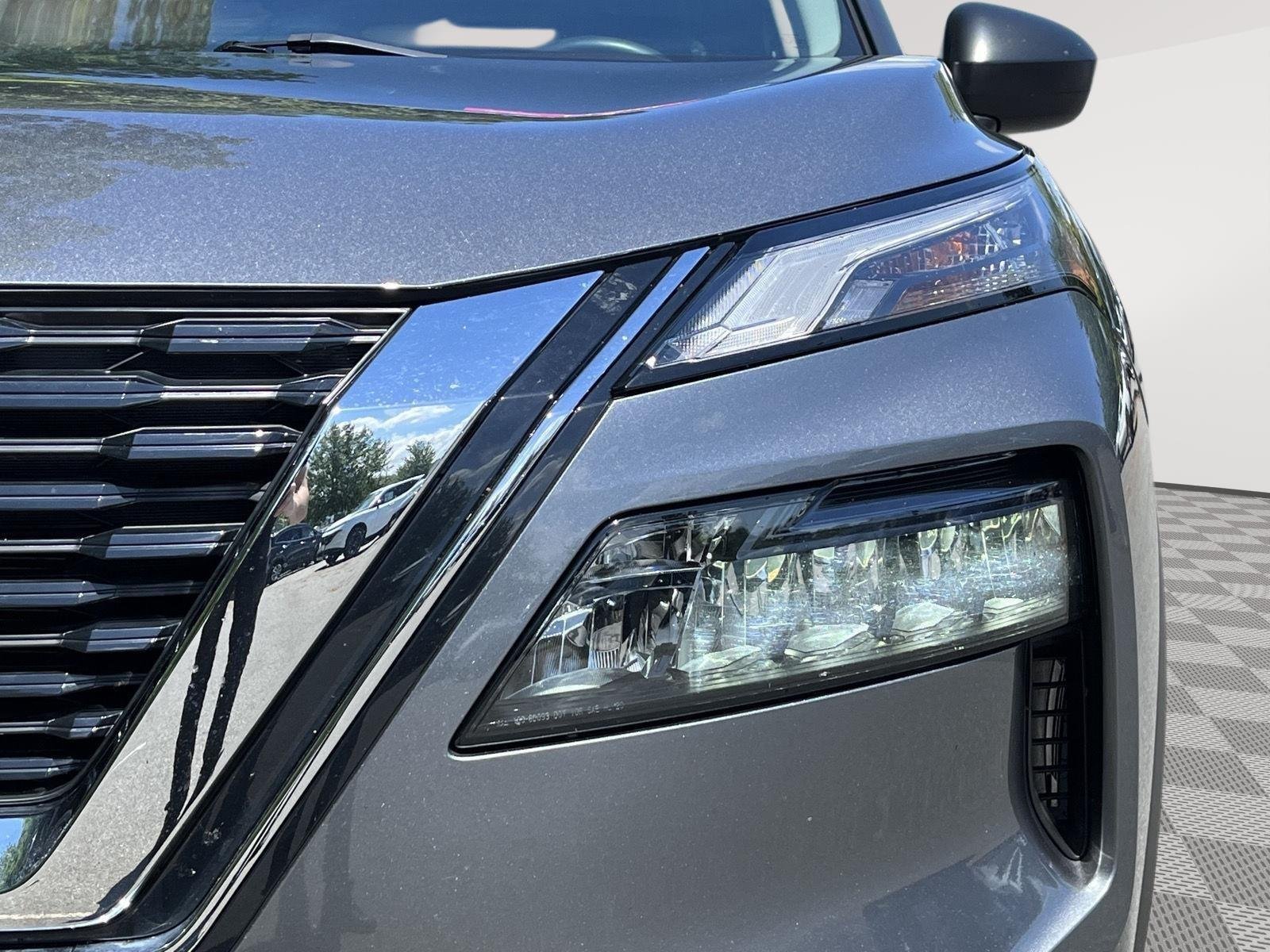 Used 2023 Gun Metallic Nissan S image 10