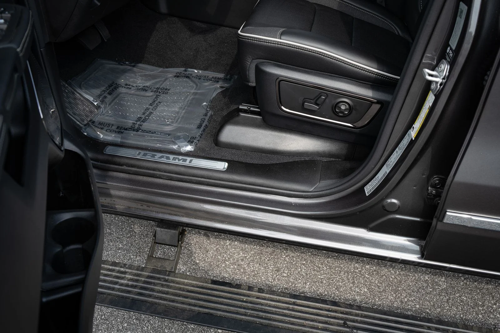 2026 RAM 1500 Limited - Photo 35