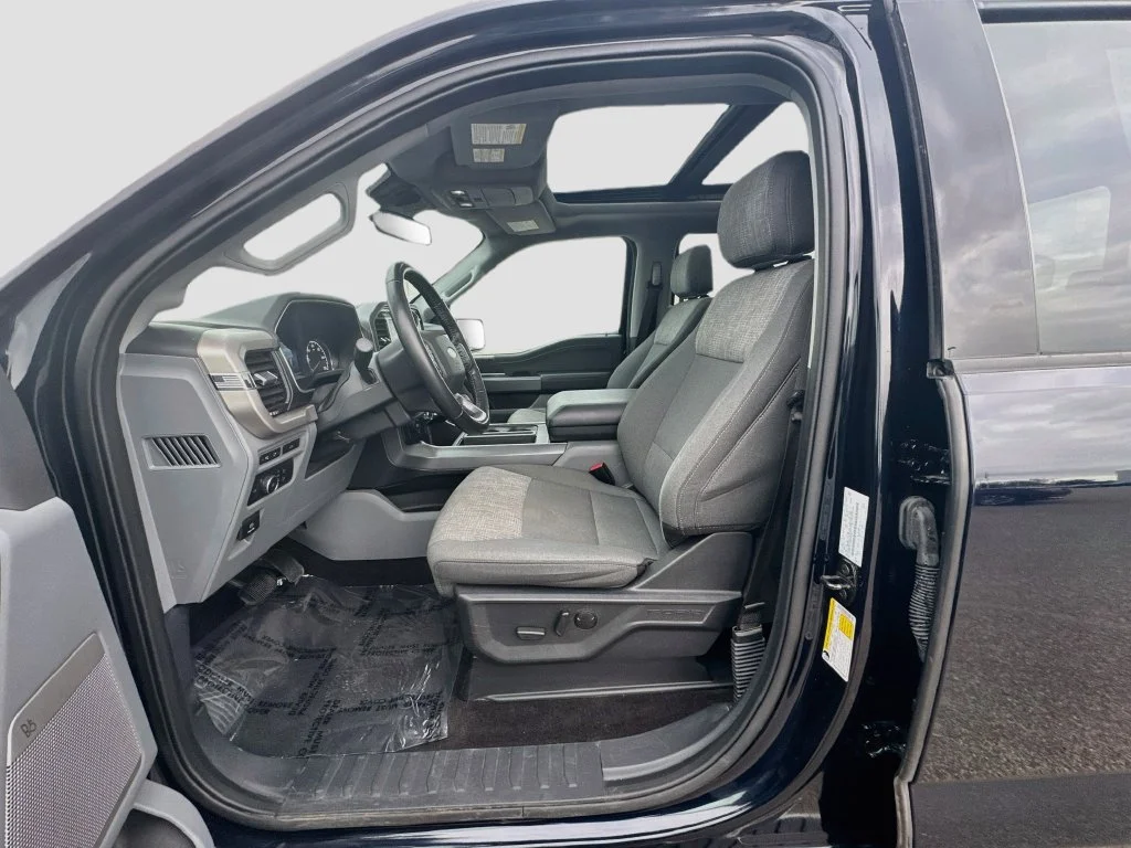 Certified Used 2021 Antimatter Blue Metallic Ford XLT image 18