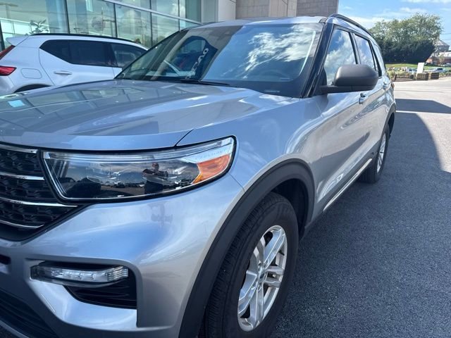 Used 2022 Silver Ford XLT image 2