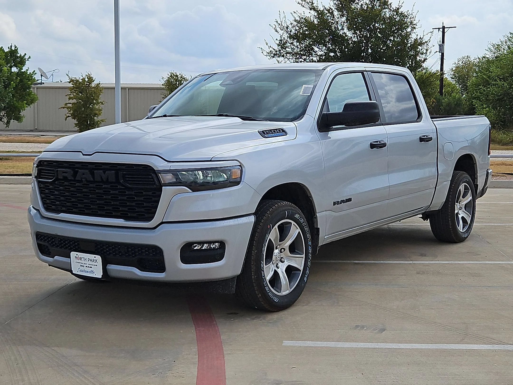 New 2026 Silver Zynith Exterior Paint RAM Express image 7
