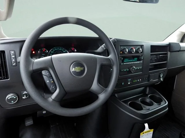2025 Chevrolet Express Cargo Work Van - Photo 8
