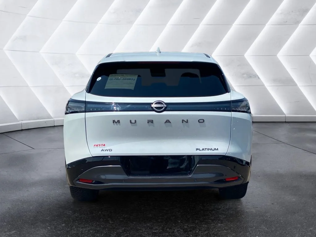 Used 2025 White Nissan Platinum image 5