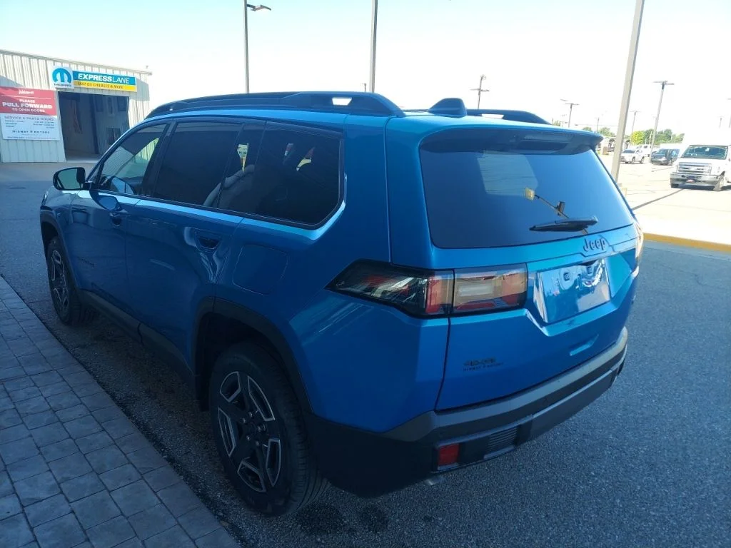 New 2026 Hydro Blue Pearl-Coat Exterior Paint Jeep Laredo image 5