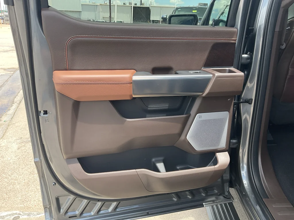 New 2026 Gray Ford King Ranch image 7