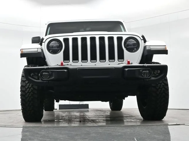Used 2018 Bright White Clearcoat Jeep Rubicon image 22