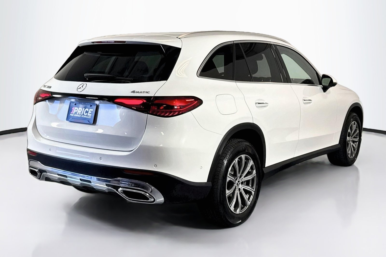 Certified Used 2026 Polar White Mercedes-Benz GLC 300 image 5