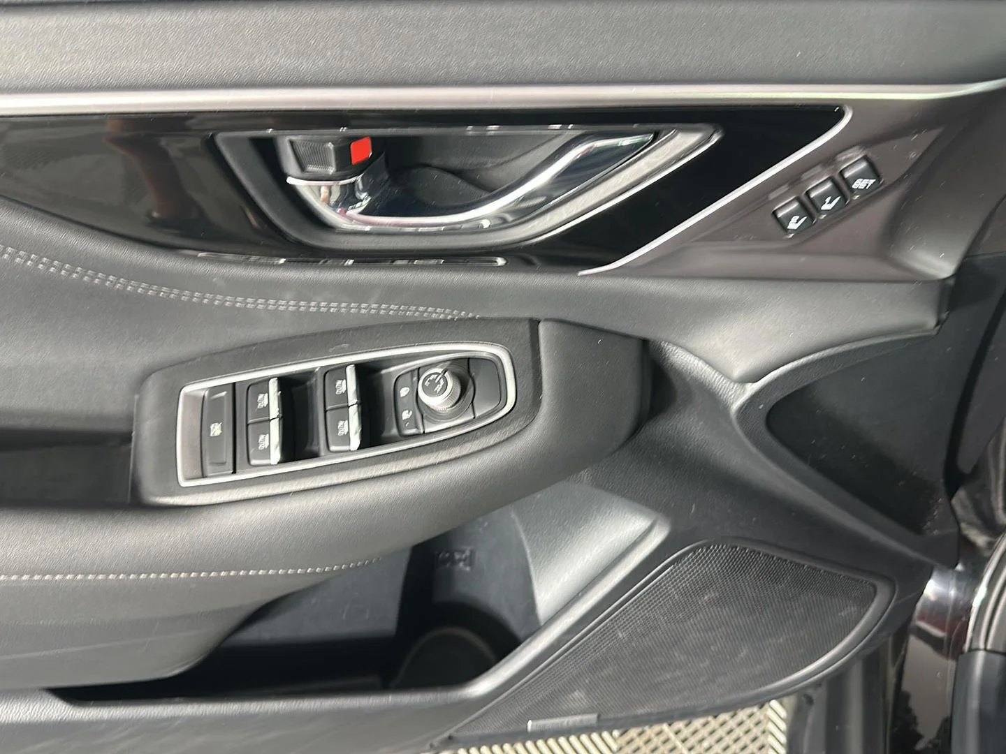 Used 2024 Crystal Black Silica Subaru Limited image 19