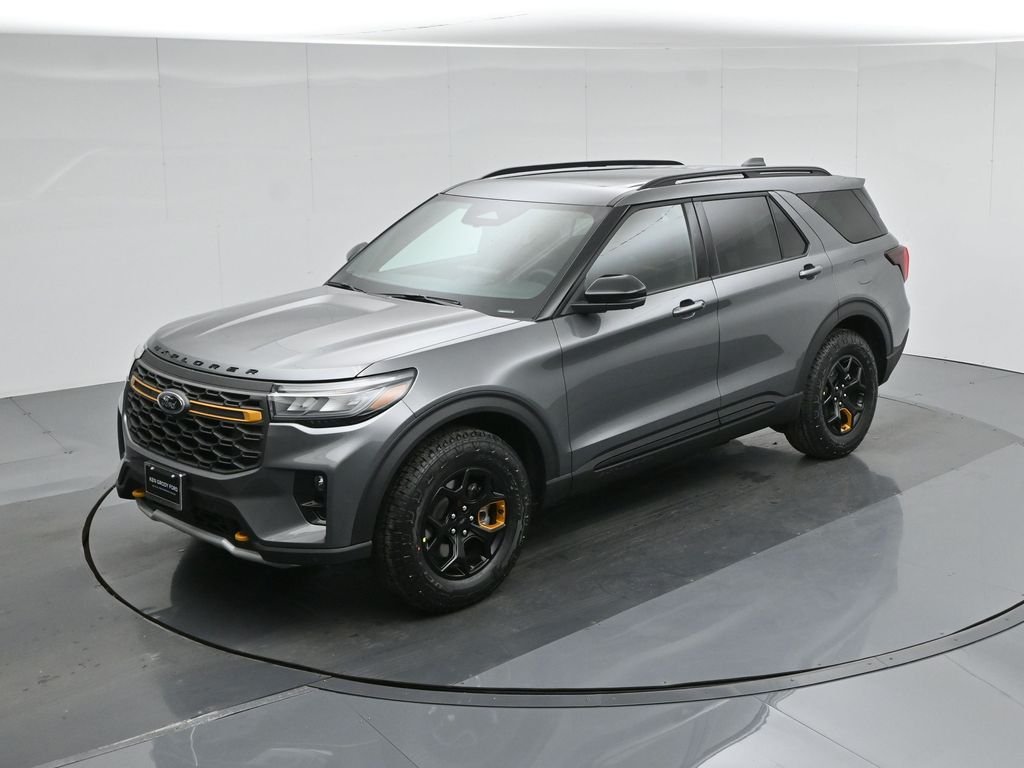 New 2026 Carbonized Gray Metallic Ford Tremor image 43
