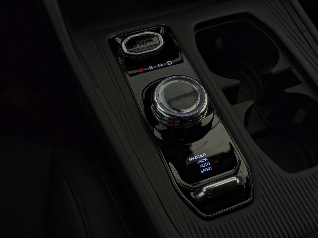 New 2026 White Jeep Limited - - 4x4 - Limited Pkg (23G) - Tech Group - Mopar Interior Protection Pkg & More! image 20