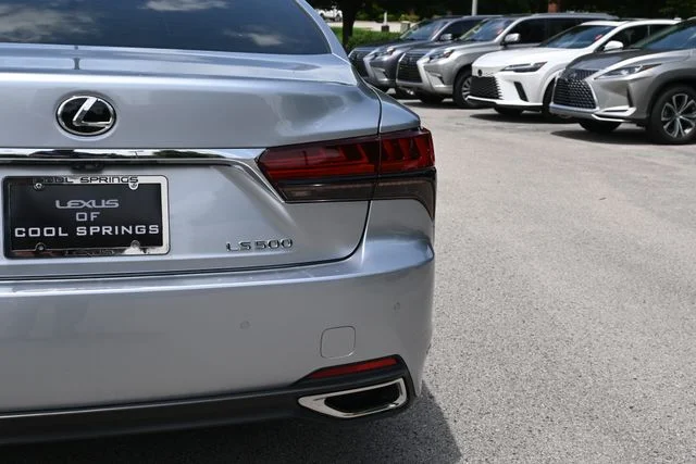 Certified Used 2024 IRIDIUM Lexus 500 Base image 8