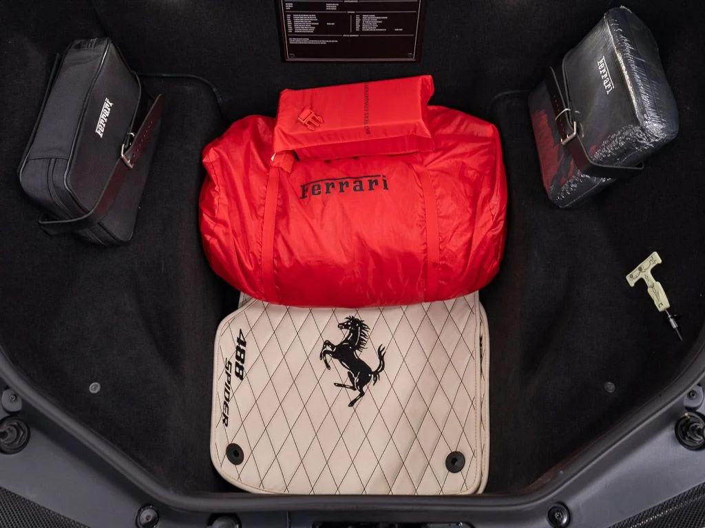 Used 2018 Bianco Avus Ferrari  image 46
