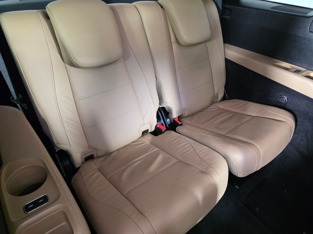 Certified Used 2024 White Mercedes-Benz GLS 450 image 29