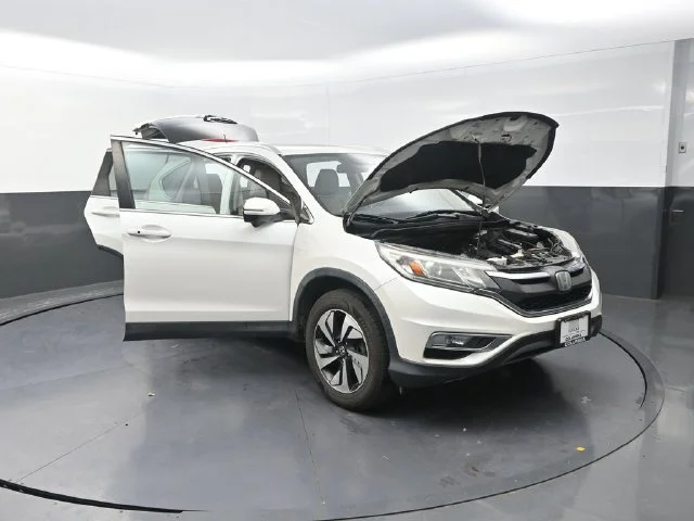 Used 2016  Honda Touring image 29
