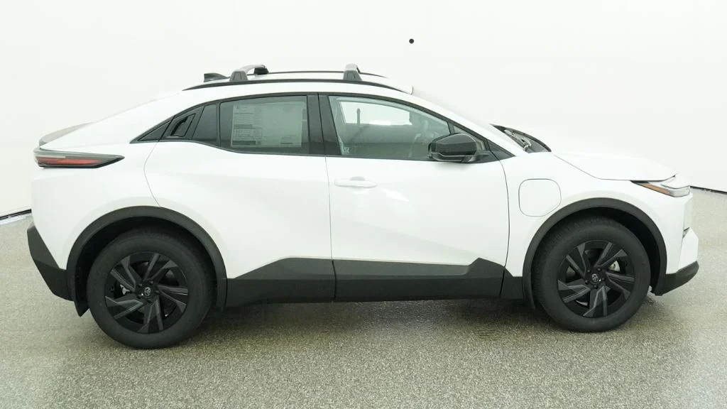 New 2026 Wind Chill Pearl Toyota SE image 20
