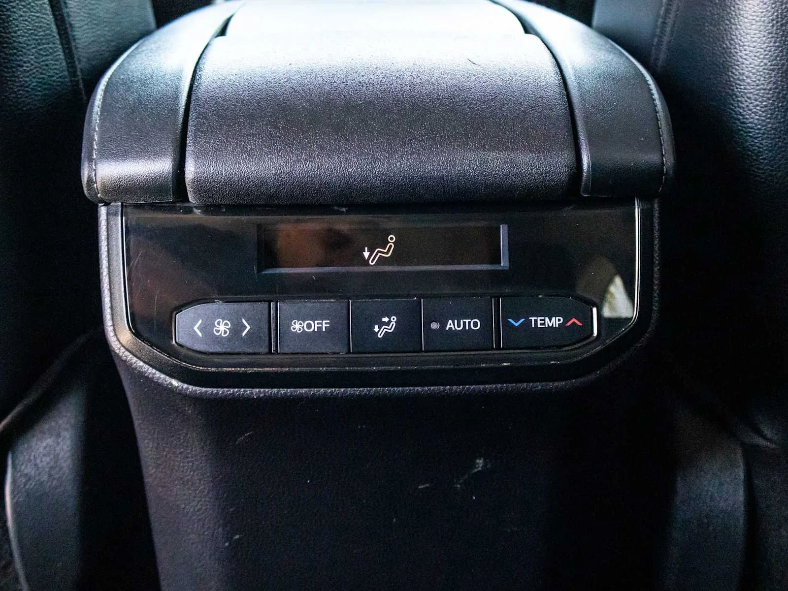 Used 2020 Blizzard Pearl Toyota XLE image 21