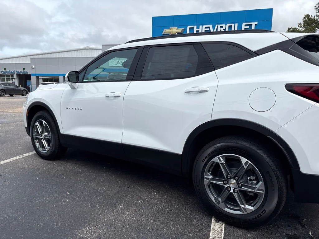New 2026 Summit White Chevrolet 2LT image 2