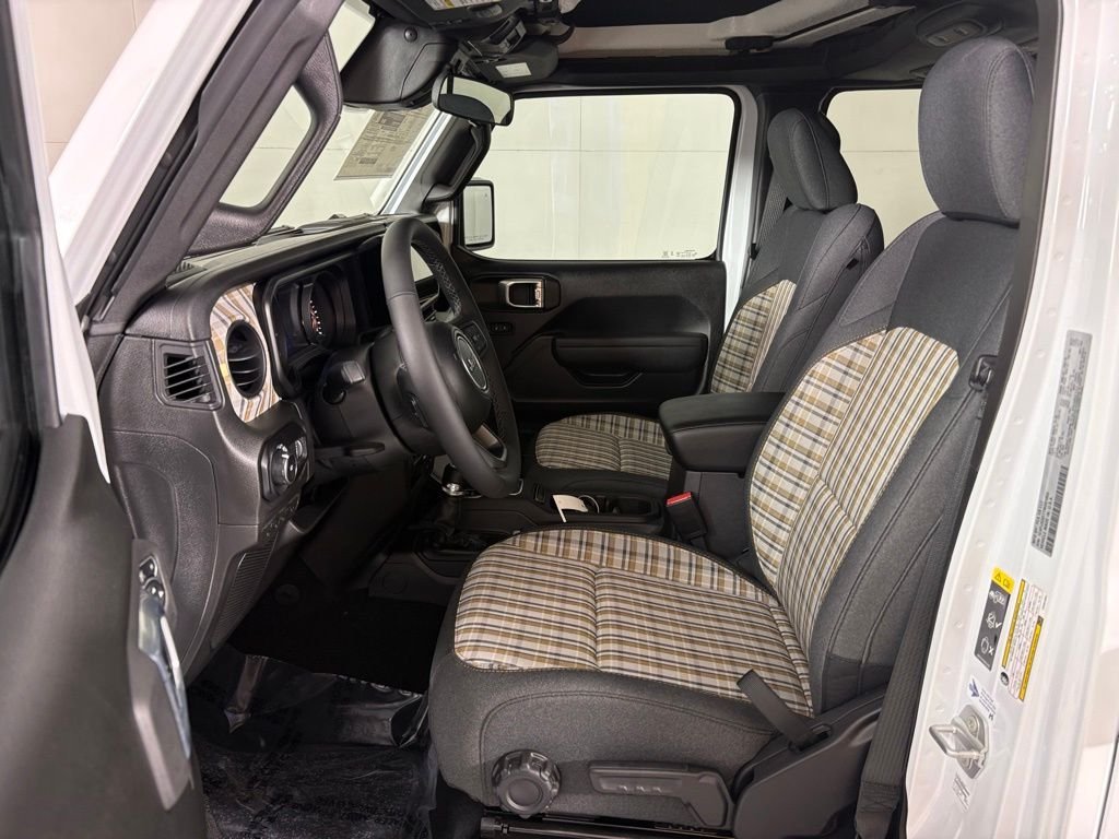 New 2026 Bright White Clear-Coat Exterior Paint Jeep Sport image 15