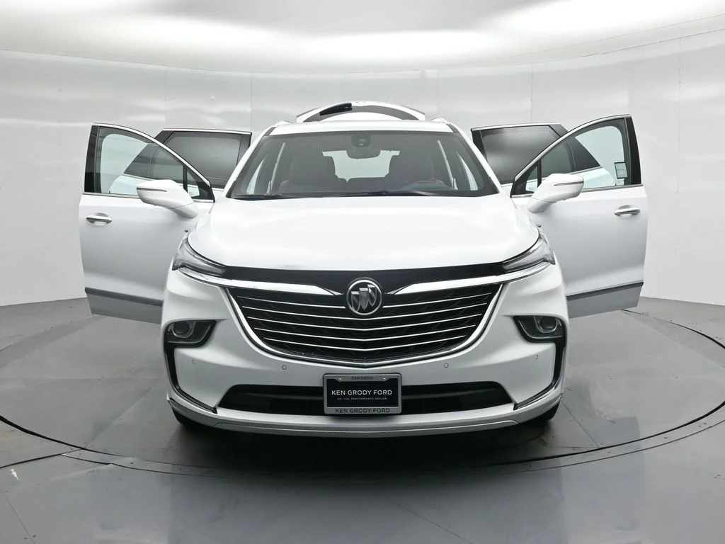 Used 2024 White Buick Premium Group image 35