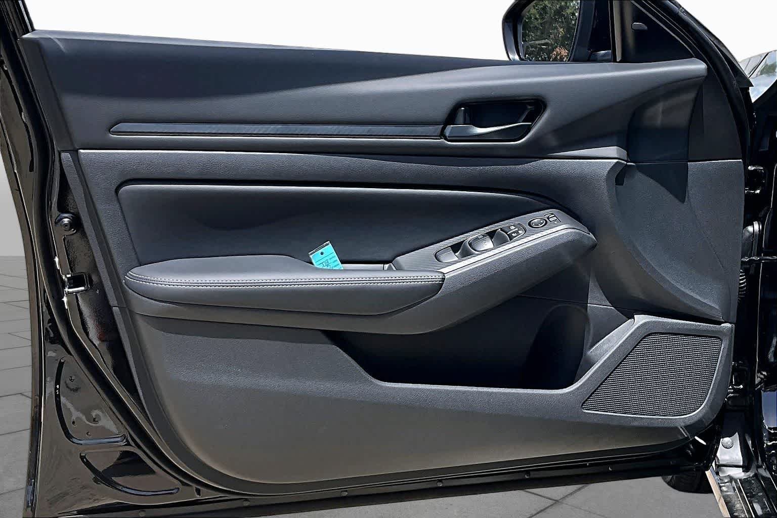 New 2026 Super Black Nissan SV image 13