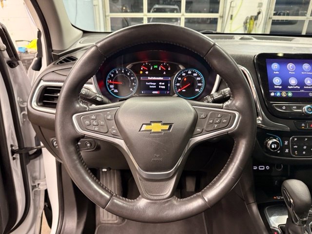 Used 2022 IRIDESCENT PEARL TRICOAT Chevrolet Premier image 9