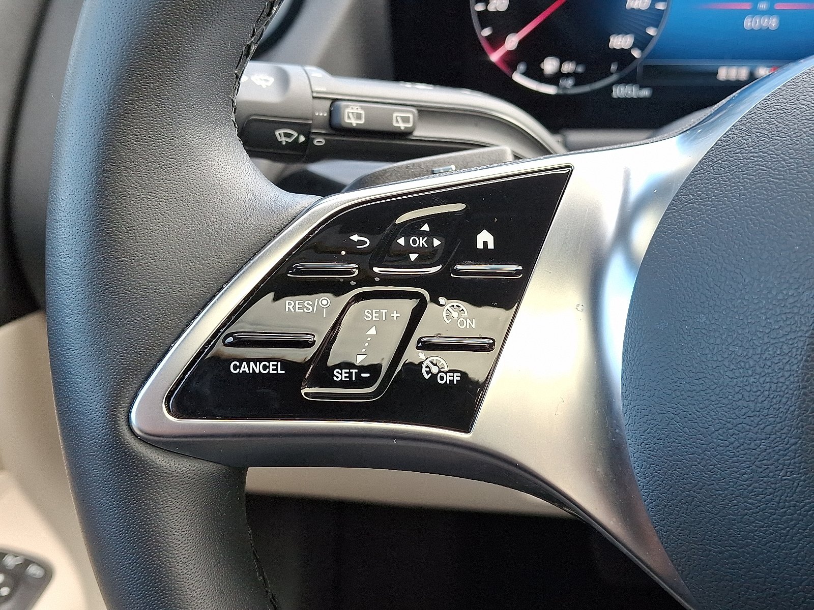 Certified Used 2025 Night Black - 696 Mercedes-Benz 4MATIC® image 21