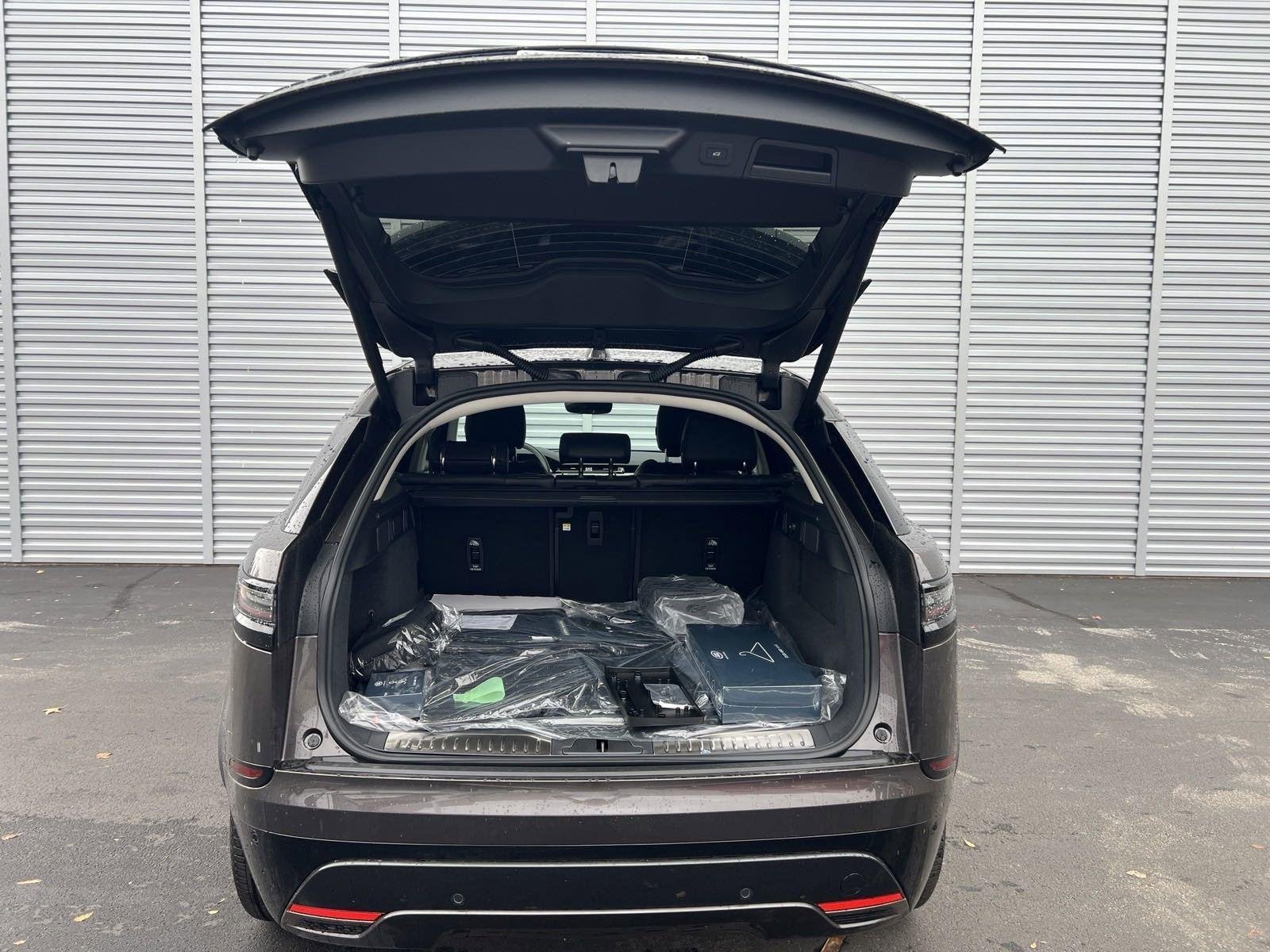 New 2025 Charente Grey Land Rover Dynamic SE image 30