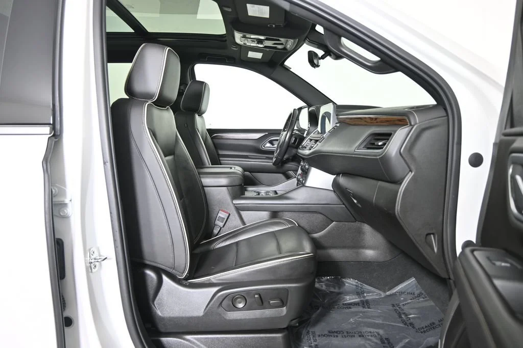 Used 2021 IRIDESCENT PEARL TRICOAT Chevrolet Premier image 13