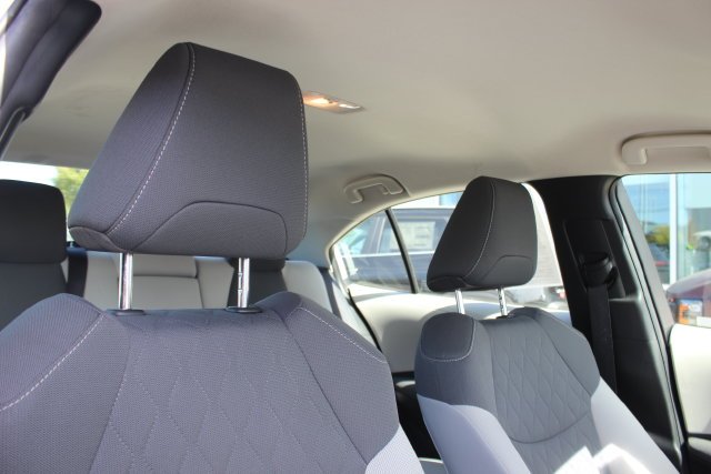 Used 2022 White Toyota LE image 28