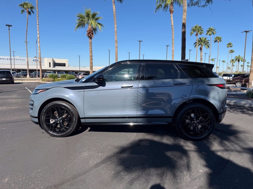 Used 2023 Gray Land Rover Dynamic image 3