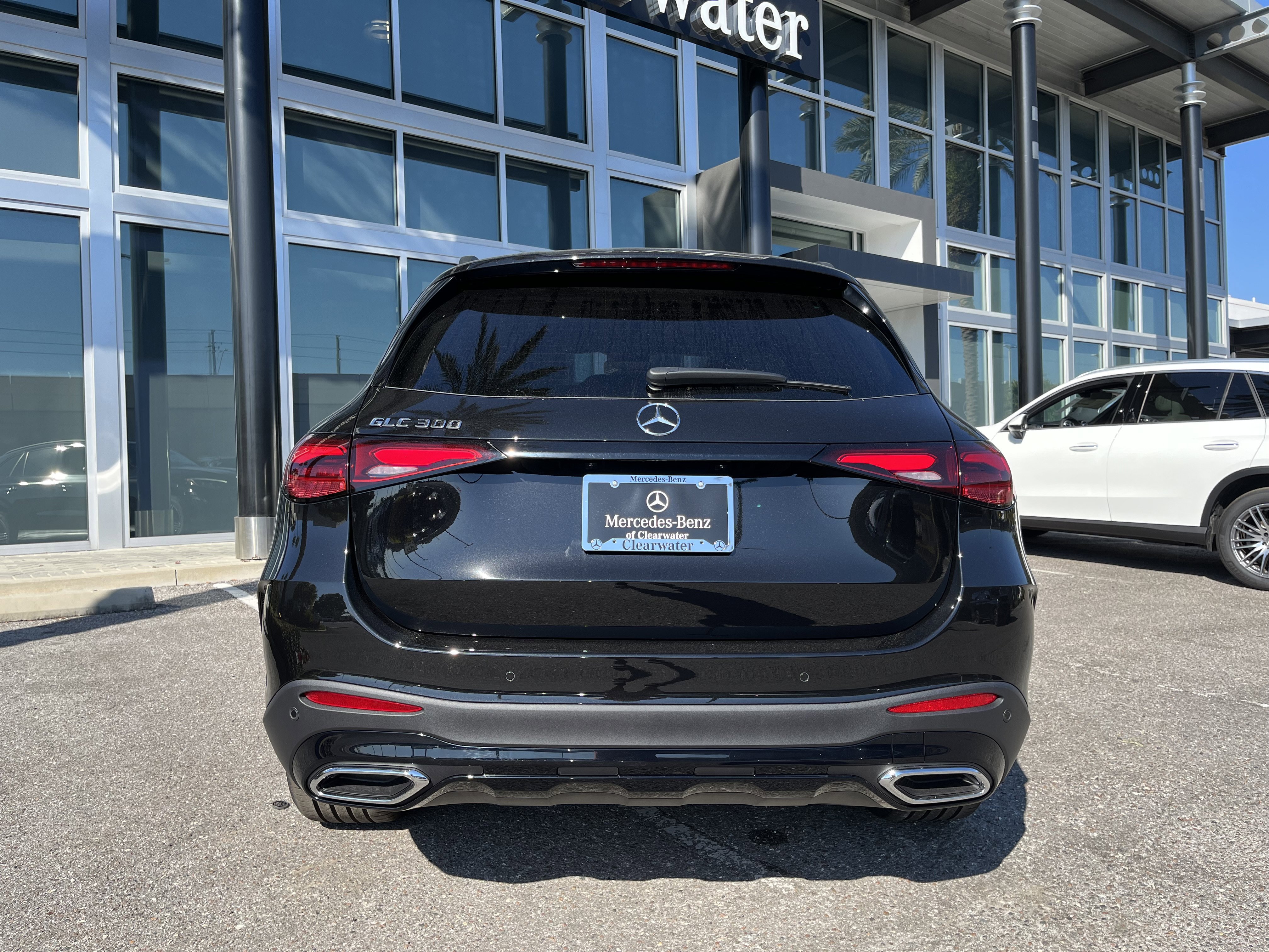 New 2026 Obsidian Black Metallic Mercedes-Benz GLC 300 image 5