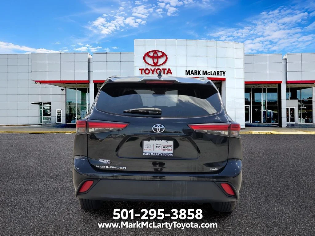 Used 2021 Black Toyota XLE image 4