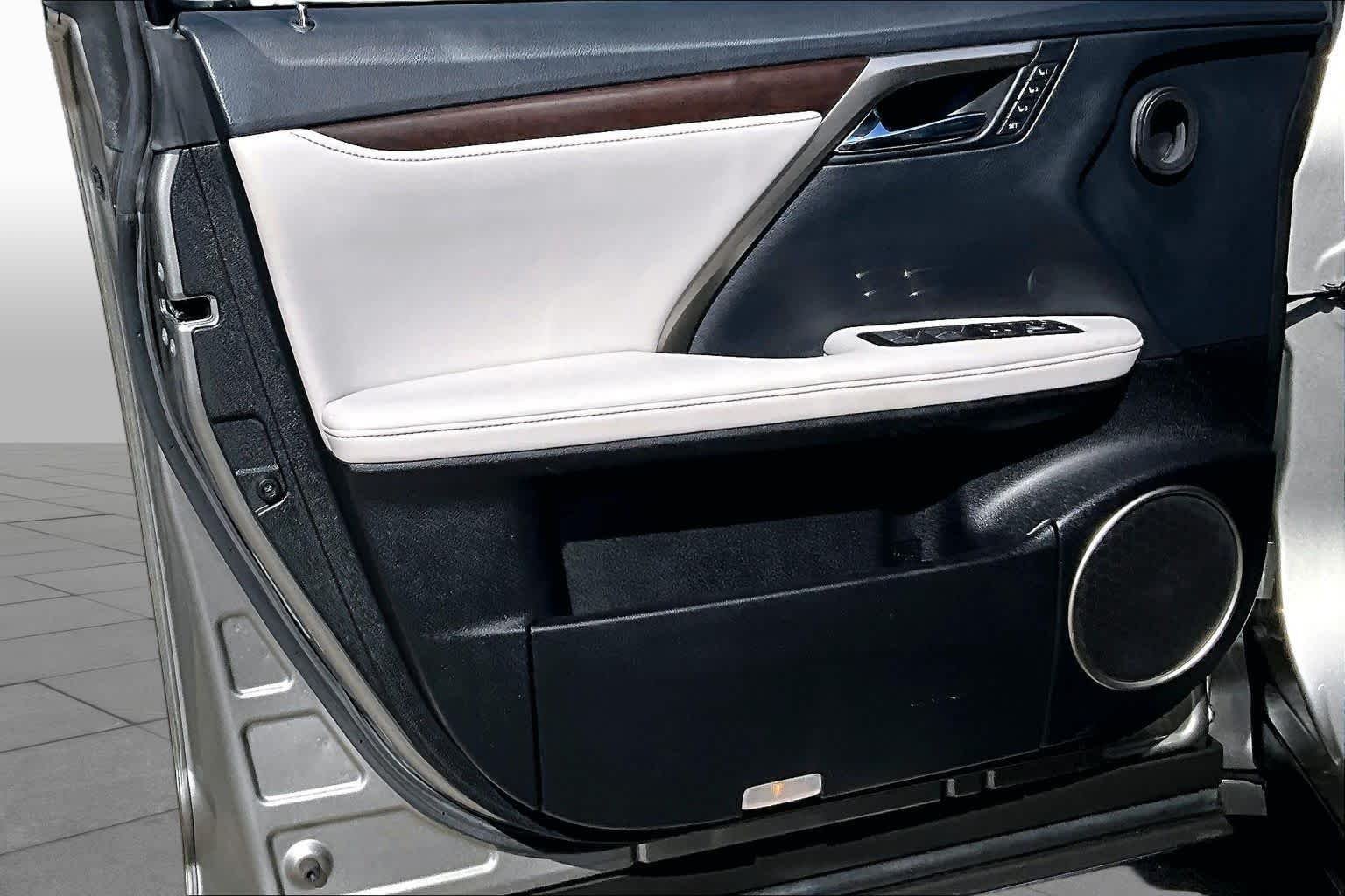 Used 2020 Atomic Silver Lexus  image 26
