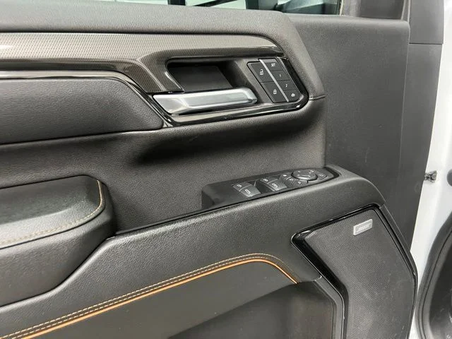Used 2024 White GMC AT4 image 24