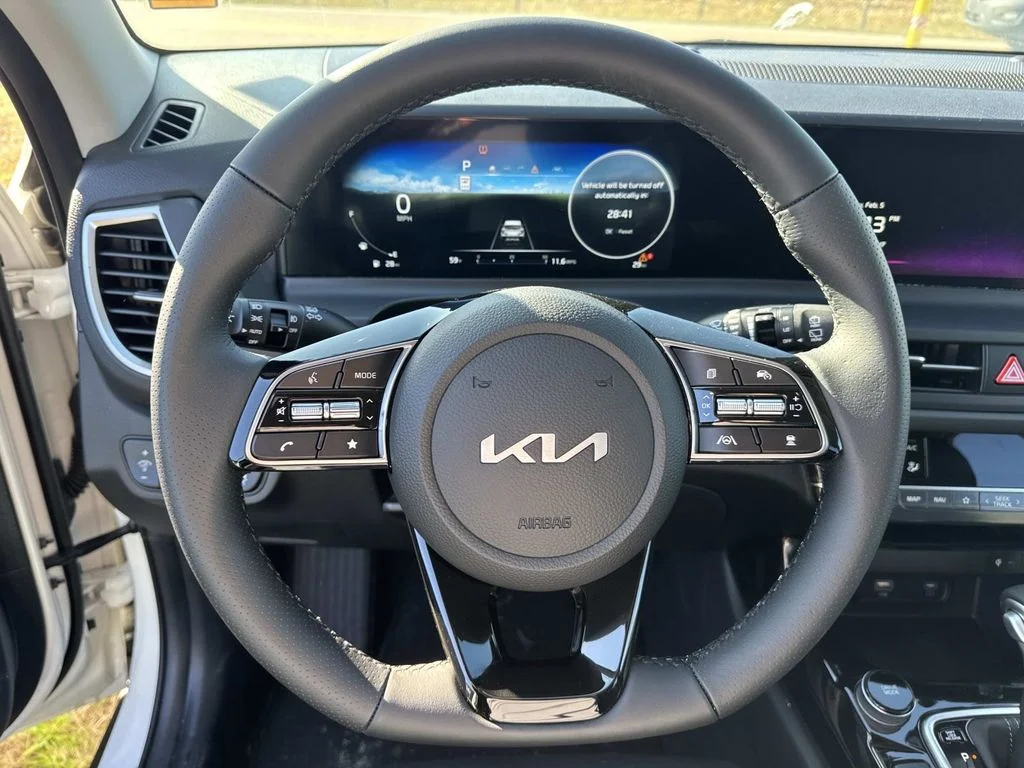 2025 Kia Seltos SX - Photo 10