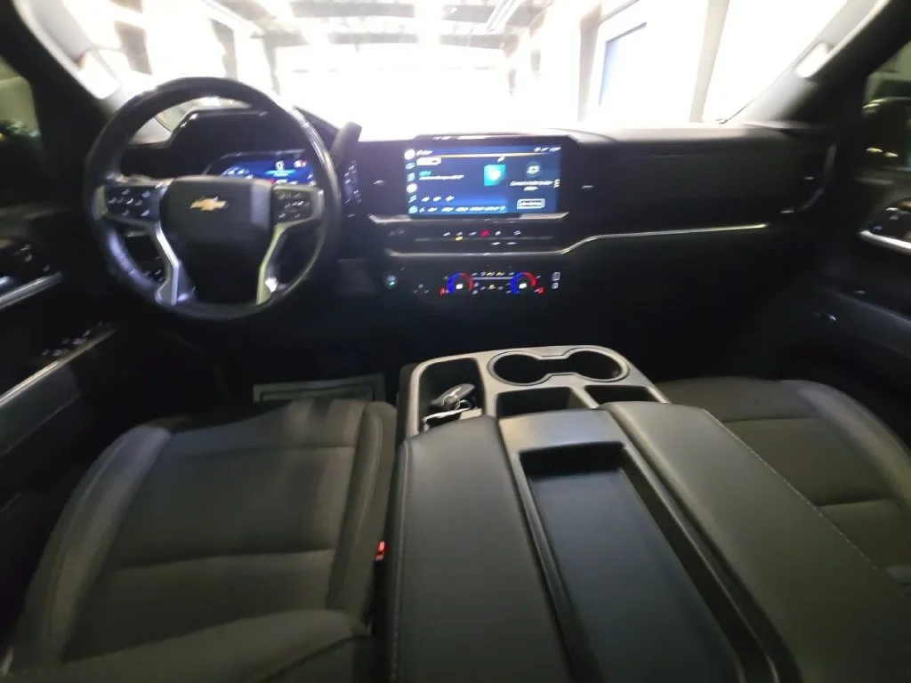 Used 2022 DARK ASH METALLIC Chevrolet LT image 27